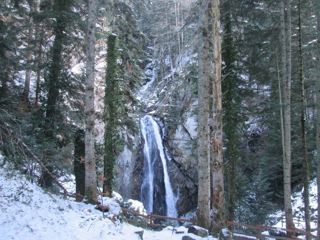 Gite Auberge Les Cascades 라몽지 외부 사진