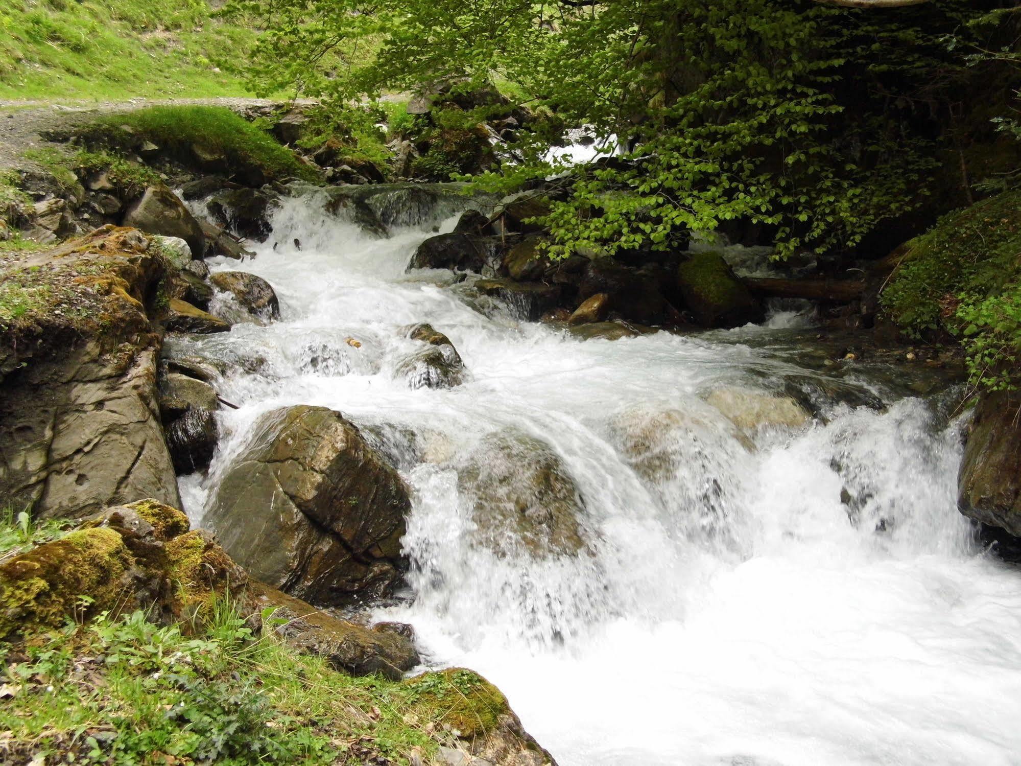Gite Auberge Les Cascades 라몽지 외부 사진