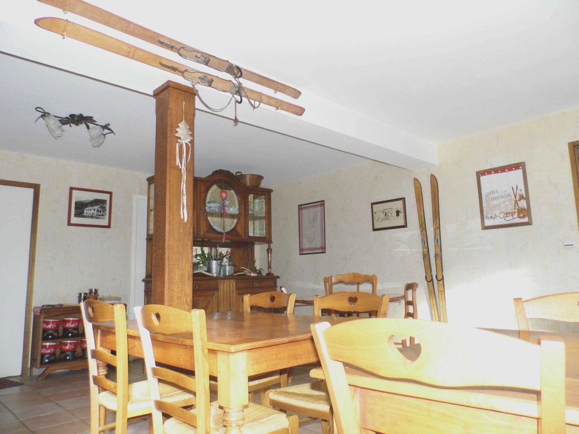 Gite Auberge Les Cascades 라몽지 외부 사진