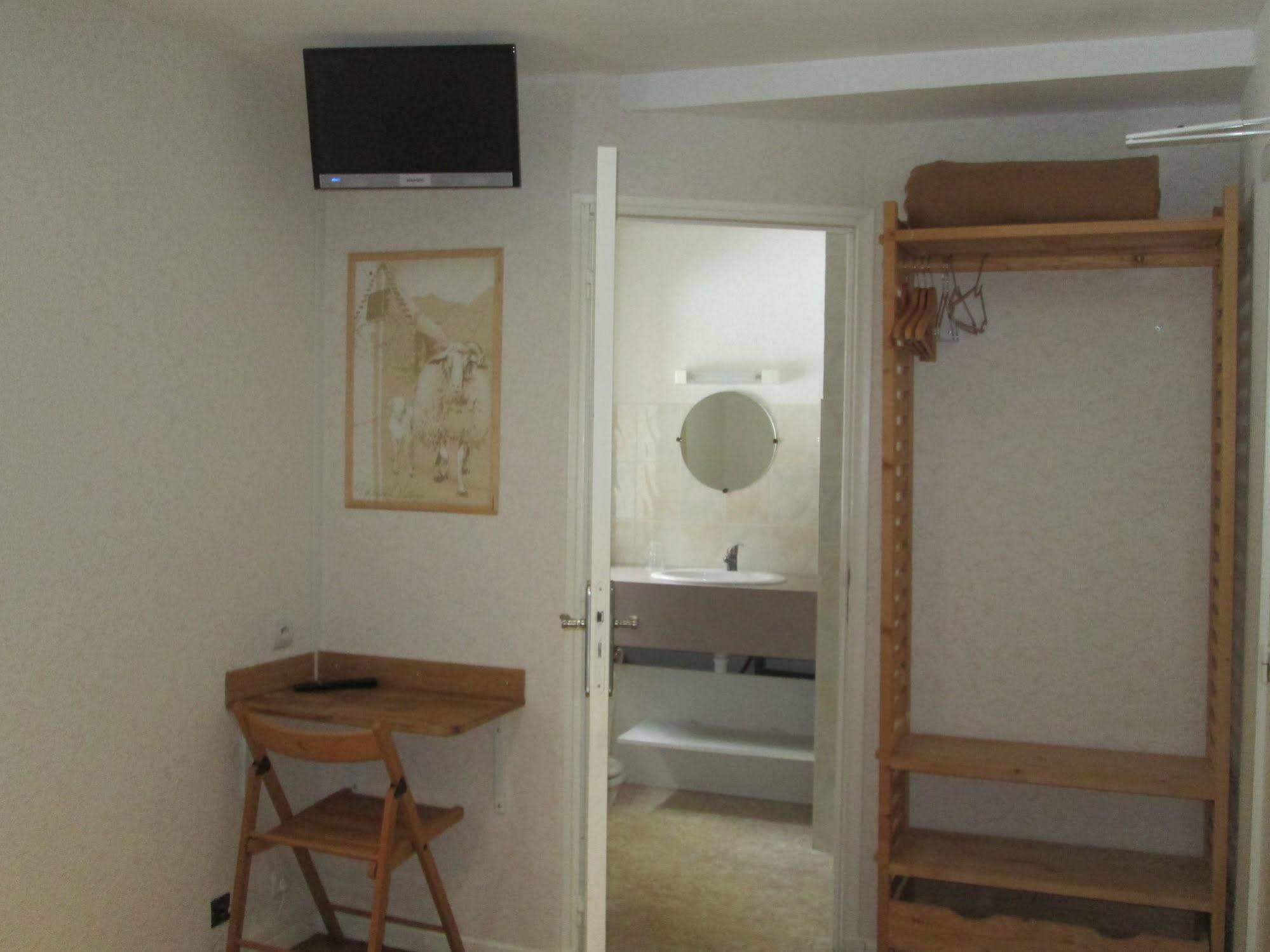 Gite Auberge Les Cascades 라몽지 외부 사진